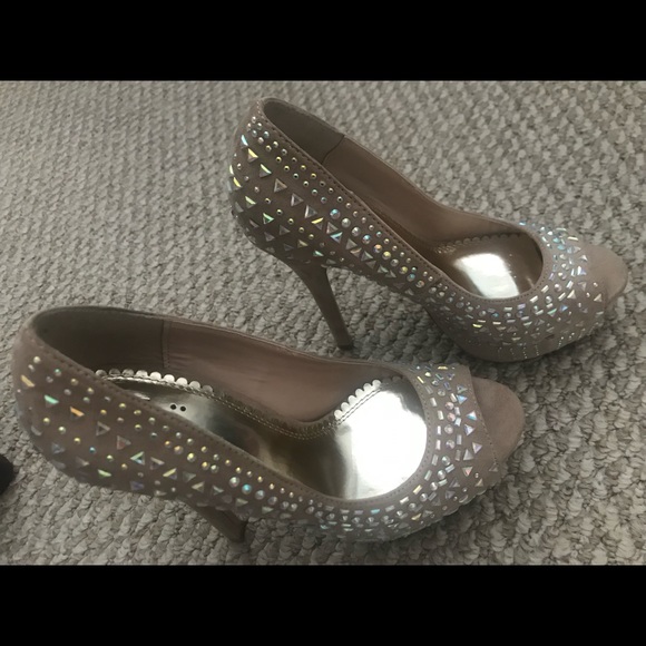 Blingy ladies heels - Picture 2 of 4